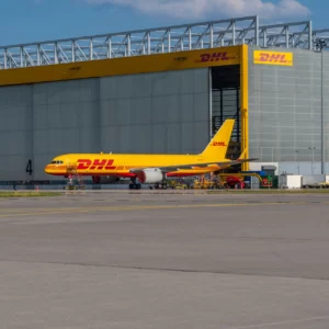 Pracownik lotniska DHL HUB - okolice Lipska